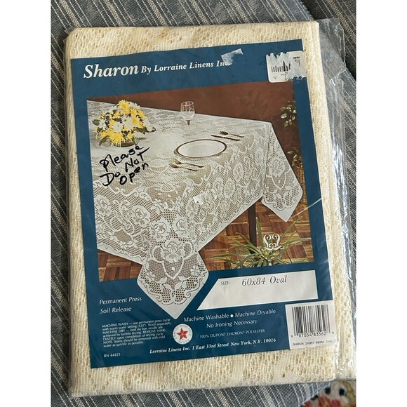 Lorraine Linens Ivory Lace Tablecloth‎ 60 X 84 Oval - Picture 1 of 3